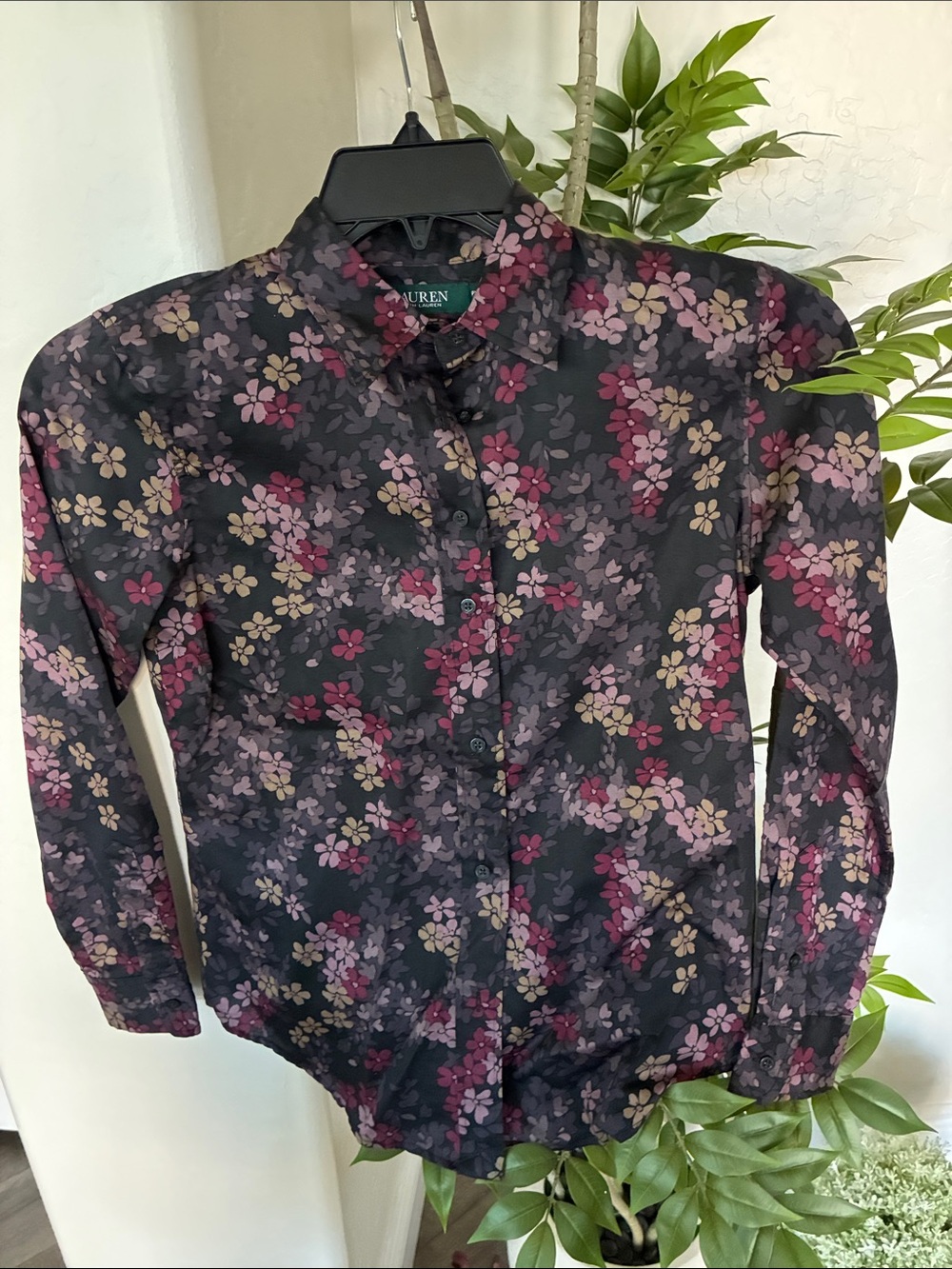 Ralph Lauren Women’s Black Multi-Floral Button Down Shirt Size PXS